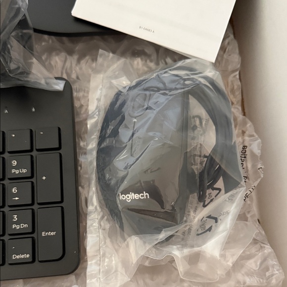 Philips Computer Monitor and Keyboard Set - Picture 10 of 11